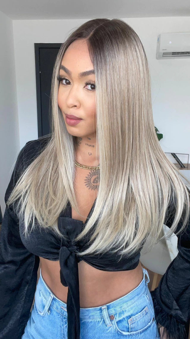 Lace Front Júlia Loira Lisa