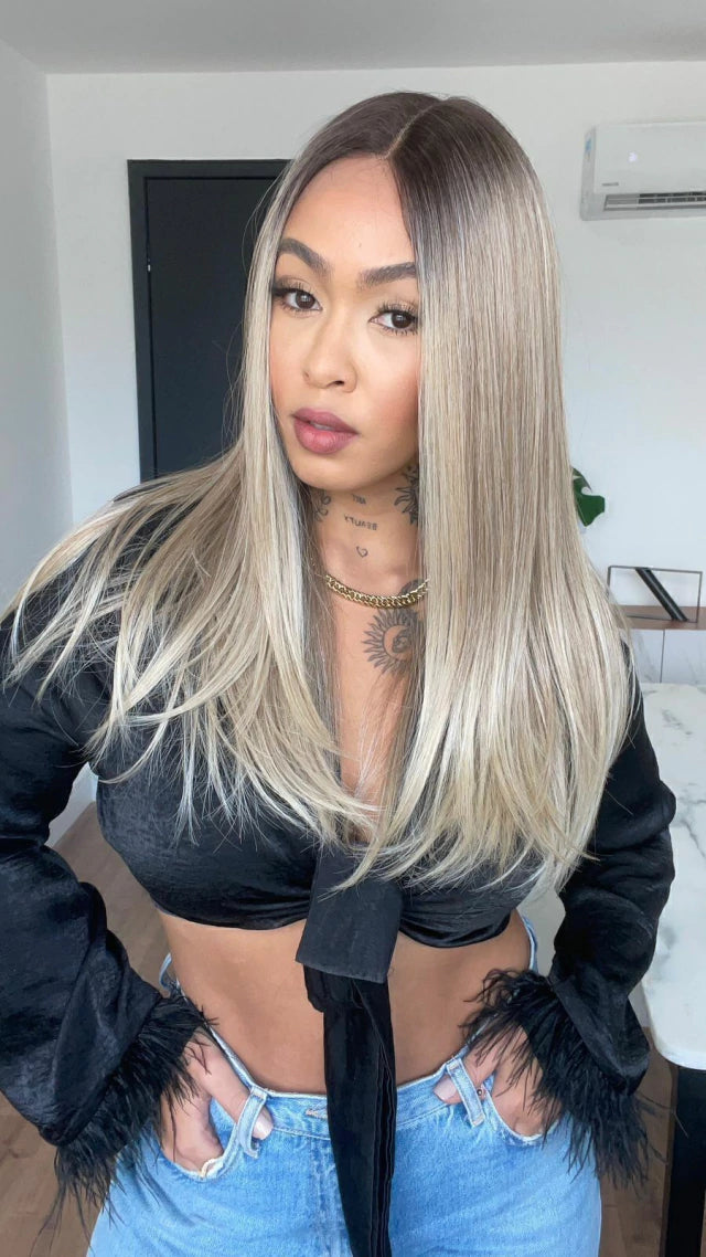 Lace Front Júlia Loira Lisa