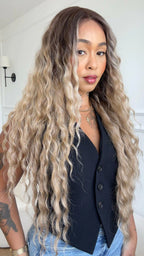 Lace Front Lilian Loira 2