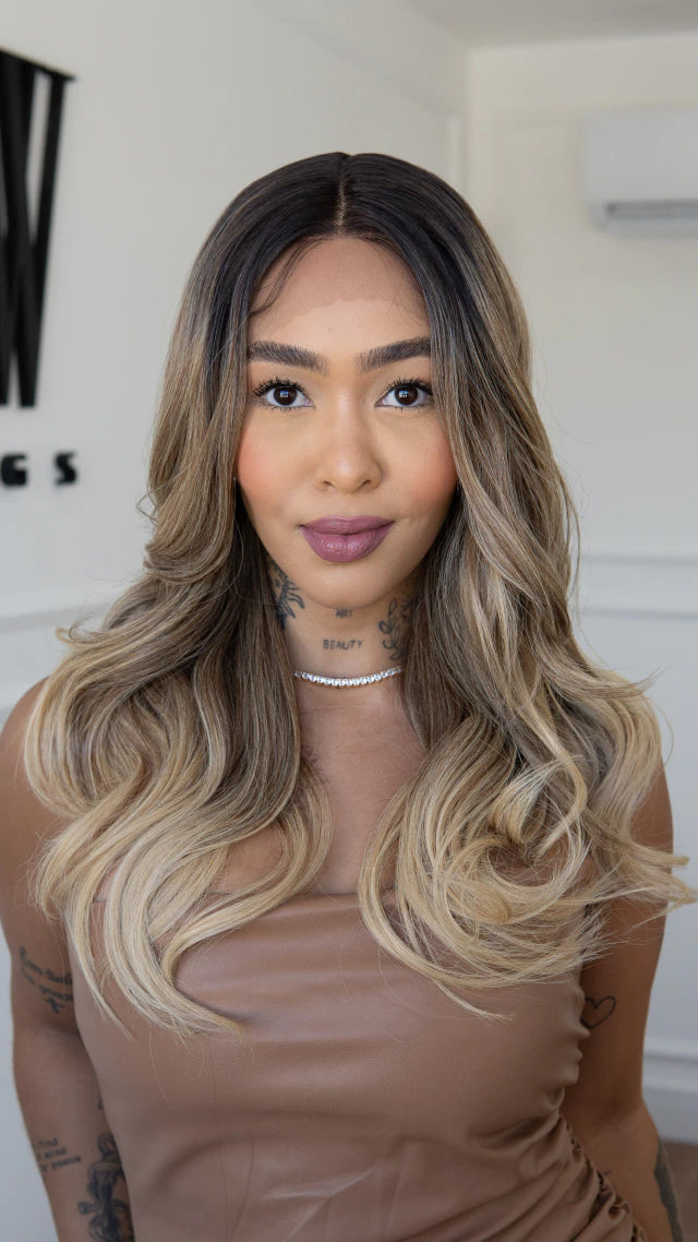 Lace Front Lara Loira 2