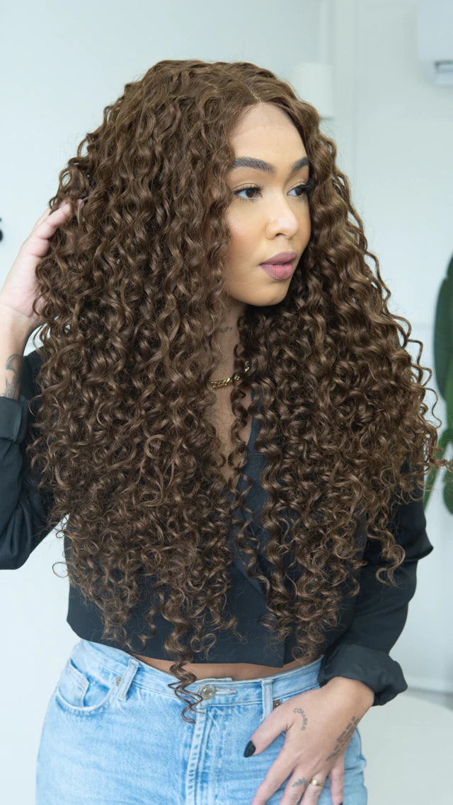 Lace Front Mirela Castanho Claro