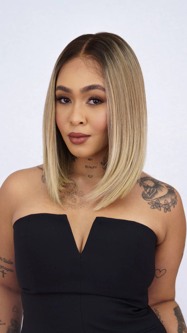 Lace Front Roberta Curta Loira 13x6